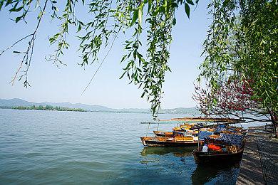 黑白电影风游戏《黄泉之路》正式发售 Steam获特别好评